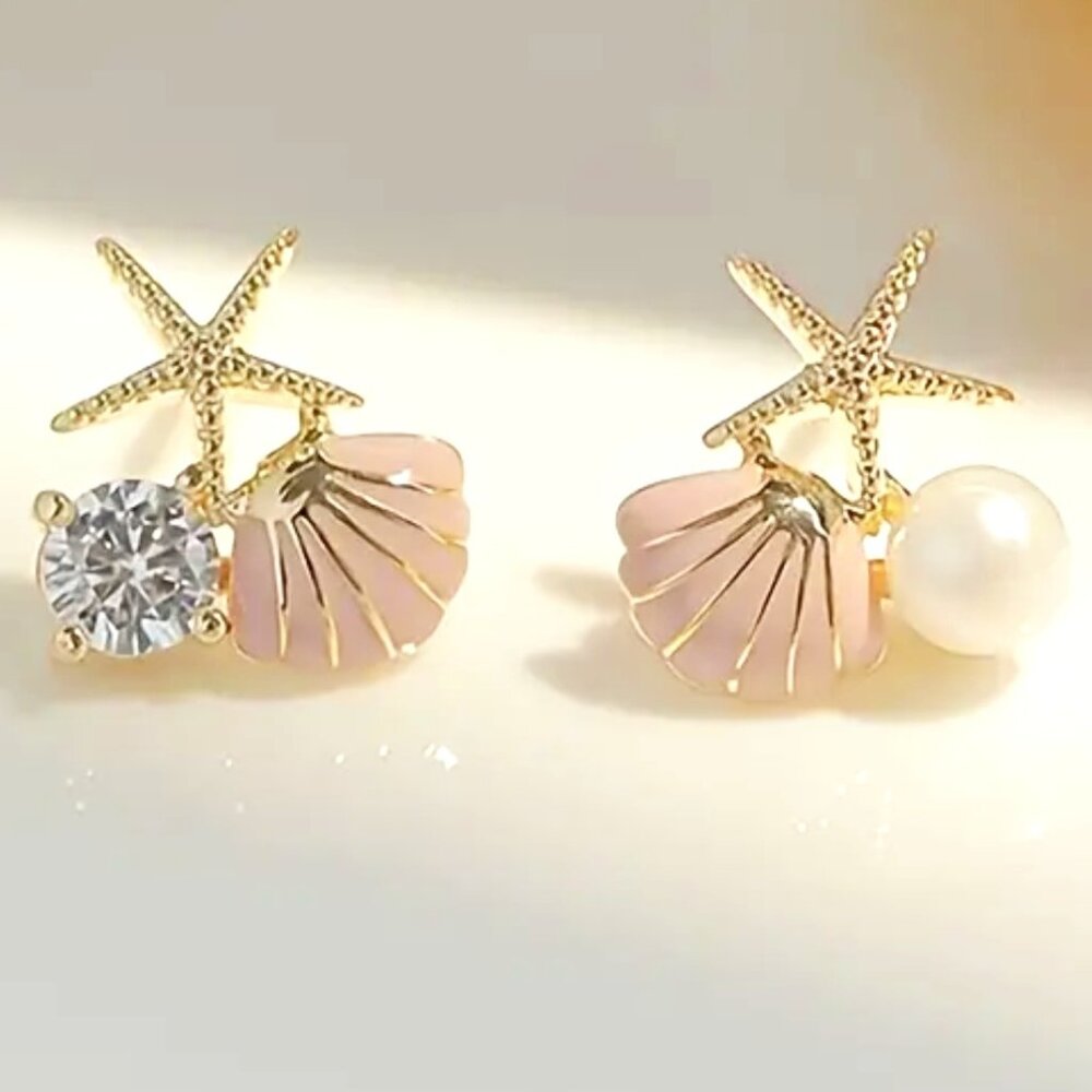 🌺 🌺 🌺Tiny Starfish & Shell Stud Earrings - NEW!